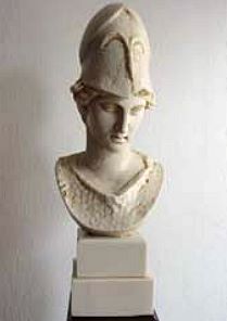 »Pallas Athenae«, eine Reproduktion einer römischen Figur aus Kunstmarmor