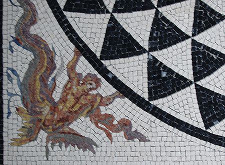 »Medusa«, eine Reproduktion eines römischen Mosaiks