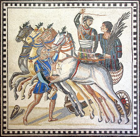 Sieger-Quadriga, eine Reproduktion eines römischen Mosaiks