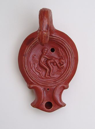 »Erotische Szene mit Leopardenkopfhenkel«, eine Reproduktion einer römischen Öllampe aus Ton